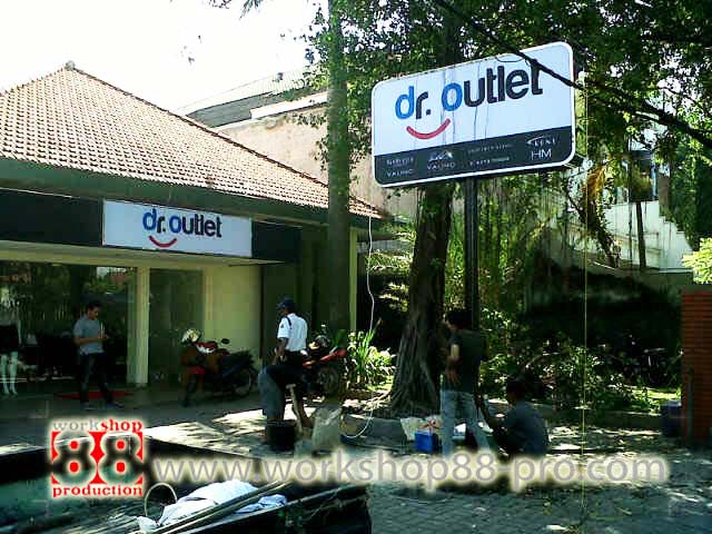 Billboard Dr Outlet Surabaya Info 08165441454