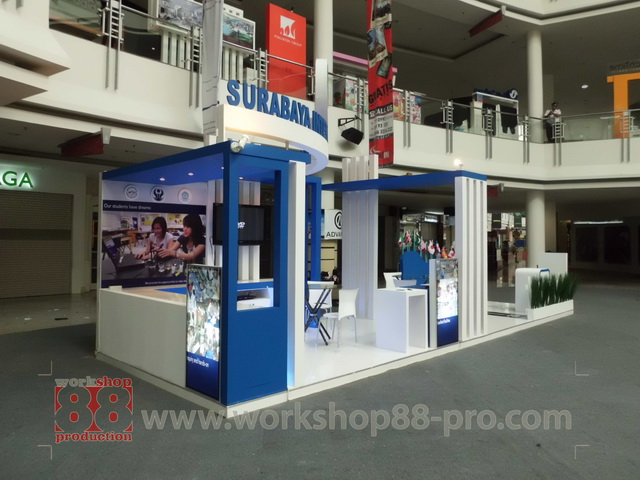 Booth Surabaya International School @ Atrium Supermall Surabaya Info 08165441454