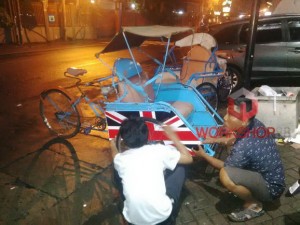 Branding Becak Untuk Dubes Inggris di Kampus Unair Surabaya info 08165441454 3