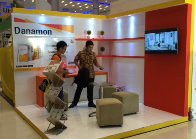 Dekorasi Stand Pameran Bank Danamon di Surabaya Great Expo 2016